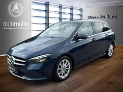 Blau Gebraucht 2020 Mercedes B180 Progressive Van / Kleinbus | 22.629 € (Fairer Preis)
