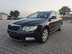 Braun Gebraucht 2012 Skoda Superb Kombi | 6.400 € (Etwas zu teuer)