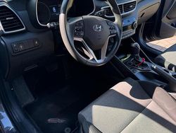 Grau Gebraucht 2019 Hyundai Tucson SUV | 16.000 € (Guter Preis)