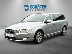 Silber Gebraucht 2016 Volvo V70 Summum Kombi | 12.500 € (Fairer Preis)