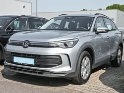 Oyster silver metallic Gebraucht 2024 VW Tiguan SUV | 36.990 € (Guter Preis)