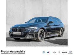 Schwarz Gebraucht 2023 BMW 520 M Sport Kombi | 47.950 €