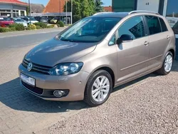 Braun Gebraucht 2011 VW Golf Plus Style Van / Kleinbus | 10.499 € (Etwas zu teuer)