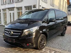 Obsidianschwarz metallic Gebraucht 2019 Mercedes Vito Van / Kleinbus | 29.900 € (Teuer)