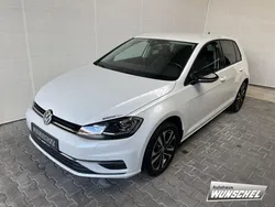 Weiß Gebraucht 2019 VW Golf VII IQ Drive Limousine | 17.995 € (Etwas zu teuer)