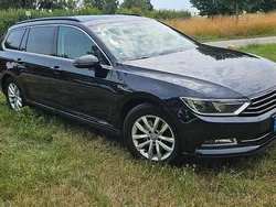 Schwarz Gebraucht 2015 VW Passat Comfortline Kombi | 9.900 € (Fairer Preis)