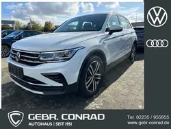 Pure white Gebraucht 2021 VW Tiguan Elegance SUV | 33.789 € (Fairer Preis)