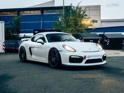 Weiß Gebraucht 2016 Porsche Cayman Coupé | 89.000 €