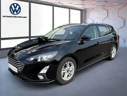 Obsidianschwarz metallic Gebraucht 2022 Ford Focus Cool & Connect Limousine | 19.950 € (Guter Preis)