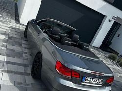 Grau Gebraucht 2007 BMW 320 Cabriolet Cabrio | 10.900 € (Fairer Preis)
