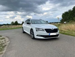 Weiß Gebraucht 2017 Skoda Superb SportLine Kombi | 20.699 € (Fairer Preis)