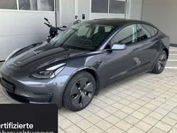 Silber Gebraucht 2021 Tesla Model 3 Long Range Limousine | 29.300 € (Etwas zu teuer)