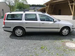Silber Gebraucht 2001 Volvo V70 Kombi | 1.900 €