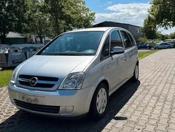 Silber Gebraucht 2003 Opel Meriva Van / Kleinbus | 1.200 € (Fairer Preis)