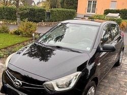 Schwarz Gebraucht 2014 Hyundai i20 Classic Limousine | 3.990 € (Guter Preis)