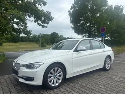 Weiß Gebraucht 2014 BMW 320 Sport Line Limousine | 12.500 € (Fairer Preis)