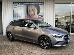 Mountaingrau Gebraucht 2024 Mercedes B200 Advanced Van / Kleinbus | 29.890 € (Guter Preis)