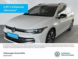 Weiß Gebraucht 2024 VW Golf VIII Goal Kombi | 30.490 €