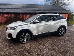 Weiß Gebraucht 2019 Peugeot 3008 Allure SUV | 11.000 € (Guter Preis)