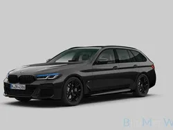 Saphirschwarz metallic 47schwarz Gebraucht 2022 BMW 530 M Sport Limousine | 37.999 € (Fairer Preis)