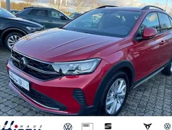 Rot Gebraucht 2024 VW Taigo Move SUV | 23.198 € (Fairer Preis)