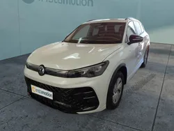Weiß Gebraucht 2024 VW Tiguan R-line SUV | 48.250 € (Fairer Preis)