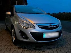 Grau Gebraucht 2012 Opel Corsa Kleinwagen | 2.600 € (Guter Preis)