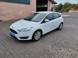 Weiß Gebraucht 2016 Ford Focus Trend Limousine | 9.400 € (Guter Preis)