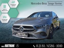 Grau Gebraucht 2023 Mercedes A180 Progressive Limousine | 29.670 € (Etwas zu teuer)
