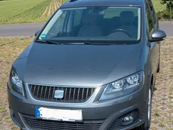 Grau Gebraucht 2013 Seat Alhambra Style Van / Kleinbus | 14.900 € (Teuer)