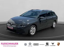 Grau Gebraucht 2023 VW Golf VIII Life Kombi | 23.990 € (Guter Preis)