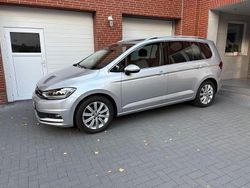Silber Gebraucht 2019 VW Touran Van / Kleinbus | 28.700 € (Teuer)