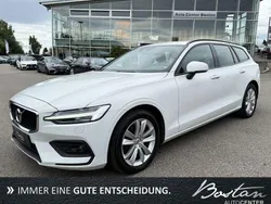 Weiß Gebraucht 2021 Volvo V60 Momentum Kombi | 22.900 € (Guter Preis)