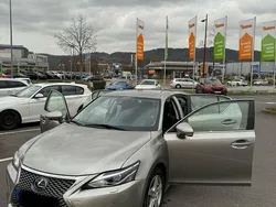 Grau Gebraucht 2020 Lexus CT200h Limousine | 21.000 € (Teuer)