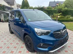 Blau Gebraucht 2018 Opel Combo Innovation Van / Kleinbus | 13.999 € (Fairer Preis)