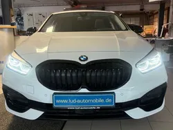 Weiß Gebraucht 2021 BMW 118 Sport Line Kleinwagen | 24.480 € (Fairer Preis)