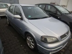 Silber Gebraucht 2002 Opel Astra Basis Kleinwagen | 650 € (Superpreis)