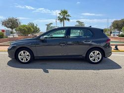 Grau Gebraucht 2021 VW Golf VIII Life Limousine | 18.990 € (Etwas zu teuer)