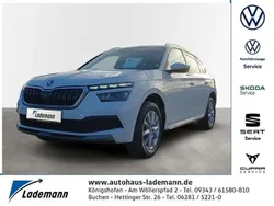 Candyweiss Gebraucht 2022 Skoda Kamiq Style SUV | 20.788 € (Fairer Preis)