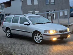 Grau Gebraucht 2002 Volvo V70 Kombi | 2.550 € (Guter Preis)