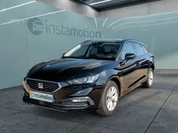 Schwarz Gebraucht 2021 Seat Leon Style Van / Kleinbus | 22.140 € (Fairer Preis)