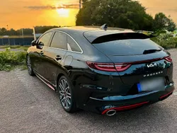 Schwarz Gebraucht 2024 Kia ProCeed GT Kleinwagen | 29.750 € (Fairer Preis)