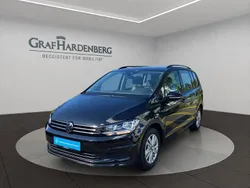 Schwarz Gebraucht 2024 VW Touran Comfortline Van / Kleinbus | 30.760 € (Fairer Preis)