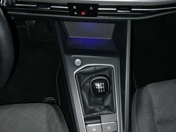 Grau Gebraucht 2021 VW Golf VIII Life Kombi | 18.390 € (Etwas zu teuer)