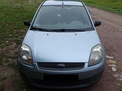 Blau Gebraucht 2006 Ford Fiesta Kleinwagen | 1.000 € (Superpreis)