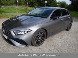 Mountain grau Gebraucht 2024 Mercedes A220 AMG Line Premium Limousine | 32.399 € (Guter Preis)