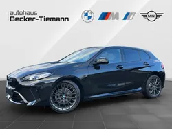 Saphirschwarz Neu 2025 BMW 120 M Sport Kleinwagen | 39.441 € (Fairer Preis)