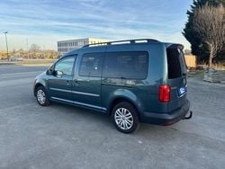 Grün Gebraucht 2018 VW Caddy Maxi Van / Kleinbus | 16.900 € (Guter Preis)