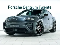Grau Gebraucht 2025 Porsche Macan Turbo SUV | 120.879 € (Superpreis)