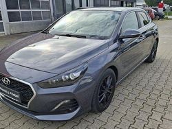 Grau Gebraucht 2018 Hyundai i30 Style Limousine | 12.290 € (Fairer Preis)